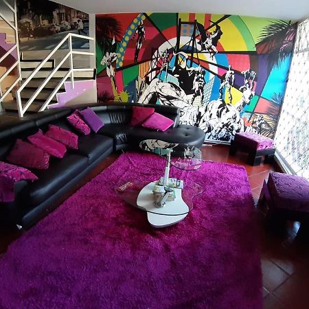 Hotel Comic City Bogotá Kültér fotó
